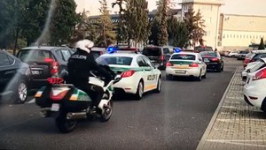 Bratislava sa pripravuje na príchod francúzskeho prezidenta. Niektoré časti sú už uzavreté