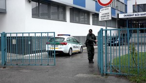 Lukáš sa chcel vyhnúť pojednávaniu, tak na súde nahlásil bombu. Pomýlil si ale dni