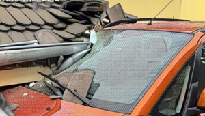 TAKÝTO darček si neželala! Vdove po Jiřím Menzelovi nabúralo na Vianoce do domu auto!