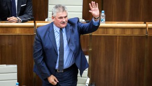 Minister v tieni kauzy Čistý deň má odísť