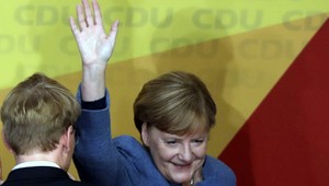 ONLINE: Nemci rozhodli. Merkel a únia konzervatívnych strán ostávajú pri moci