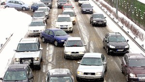 Kritická dopravná situácia pod Strečnom