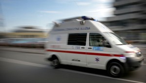 Záchranári oživovali dieťa po domácom pôrode. Novorodenec ale zomrel