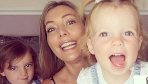 Toto ocenia všetky dojčiace ženy: Šikovná mama navrhla geniálnu pomôcku