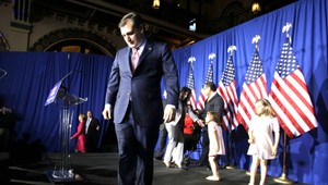 Ted Cruz odstúpil. Súboj Donalda Trumpa a Hillary Clinton je takmer istý