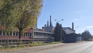 Polícia zasahovala v Hnúšti: Preverovala neoprávnenú držbu chemických bojových látok