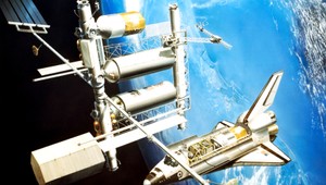 Vesmírnu stanicu evakuovali, ISS ohrozuje úlomok ruskej rakety!