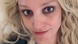 Narafičili to na ňu? Zatknutie Britney Spears spustilo konšpiračné teórie