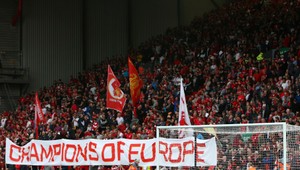 Zomrel spevák hymny Liverpoolu You’ll Never Walk Alone