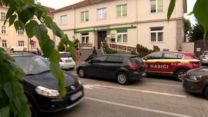 V Trnave sa ulicou šíril zápach. Našli v šachte mŕtveho muža