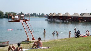 Ďalšia tragédia pri kúpaní: Dvaja 18-roční muži sa po skoku do vody už nevynorili