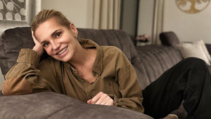 Ľudí pobúrili šaty Dary Rolins a tí jej odkázali: Na tento sexi outfit si už stará!