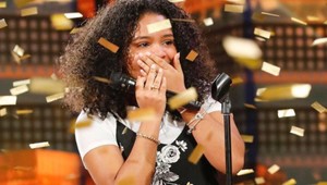 Famózny spevácky výkon postavil celú porotu: Zlatý bzučiak pre 15-ročné dievča!