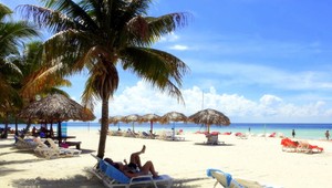 Letu ešte neodzvonilo. Po krátkom osviežení stúpnu teploty