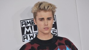 Ďalší prúser! Justina Biebera žalujú pre zničený mobil