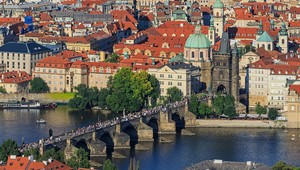 Opilec sa zapálil pre ženu. Potom sa uhasil a odišiel električkou