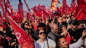Masívny protest v Istanbule: 2,2 milióna ľudí protestuje proti zatknutiu opozičného lídra
