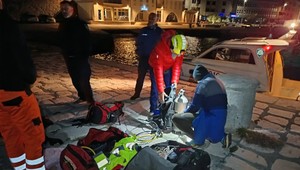 Dovolenková idylka sa zmenila na tragédiu, auto so štyrmi turistami sa zrútilo do mora