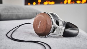 Keď sa štýl a kvalita navždy spoja: Slúchadlá Denon AH-D7200