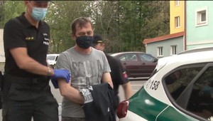 Zásah NAKA vo Veľkom Krtíši: Zadržaní mali vydierať exekútorku mafiánskymi praktikami z 90. rokov