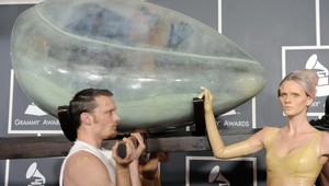 VIDEO: Lady Gaga opäť šokovala! Ukryla sa vo vajci