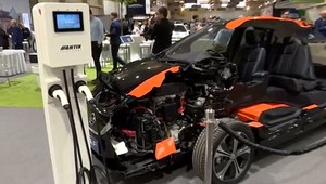 Záujemcom o dotácie na elektroautá zostala hlava v smútku. Za všetko môžu hackeri