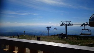 Vystrašení turisti na lanovke. Preseknutý kábel ju zastavil počas plnej prevádzky