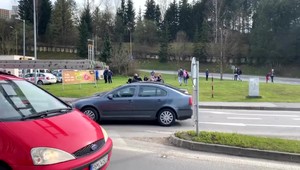 Muž unikal pred políciou a ohrozoval účastníkov cestnej premávky. Dychová skúška policajtov prekvapila