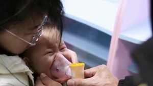 Čínu sužujú respiračné ochorenia. Najviac pacientov je medzi deťmi