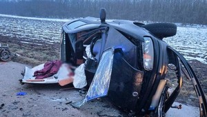 Po čelnej zrážke zostali dvaja ťažko zranení. Detaily vyšetruje polícia