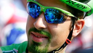 Sagan opäť štýlový! So zeleným bicyklom i briadkou