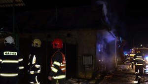Požiar rodinného domu pri Košiciach: O strechu nad hlavou prišlo 8 ľudí