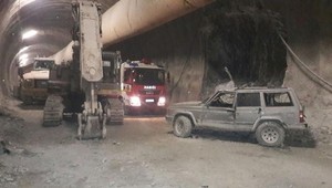 V diaľničnom tuneli Višňové zavalilo pri odstrele muža