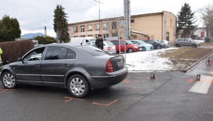 Nebezpečným cúvaním spôsobil tragédiu. V manévri pokračoval aj po zrážke ženy