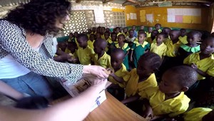 Pomôcť zlepšiť život dieťaťu je možné aj na diaľku