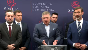 Fico a Blanár prichytení na ambasáde USA: Z Kremľa berú nóty, z Washingtonu chlebíčky, reaguje Stančík