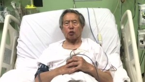 Exprezident sa ospravedlnil národu z nemocničného lôžka