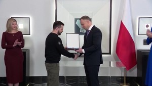 Poľský prezident odobral Zelenskému najvyššie štátne vyznamenanie. Vzápätí prišli reakcie
