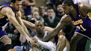 Lakers strihli šnúru Celtics a slnia sa na tróne NBA