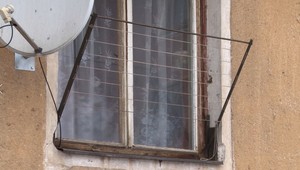 Tragédia v Revúcej stála život štvorročnú Ivanu. Mal na ňu padnúť televízor a nábytok