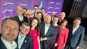 Demokrati majú na účte štyri platby. Heger, Hirman či Naď ešte vlastnej strane nedali ani euro