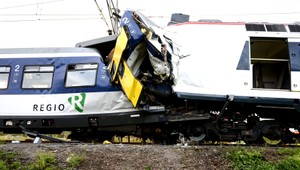 Zrážku vlakov vo Švajčiarsku zavinil zrejme rušňovodič