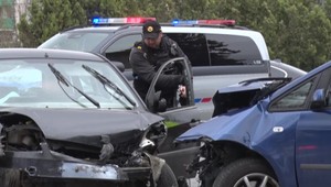 V Partizánskom naháňali vodiča, ktorý nezastavil policajtom. Pri úteku havaroval