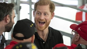 Je to kus chlapa! Princ Harry neobvykle odhalil svoje mužné telo počas športovania!