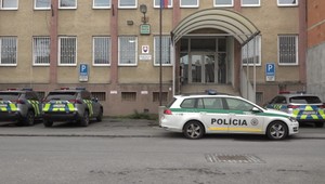 Po útoku nožom zomrel 63-ročný Július, polícia okrem ženy skúma aj ďalšieho podozrivého