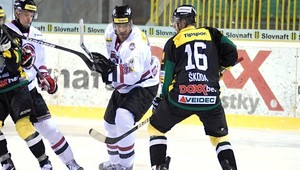 Handzuš v extralige s dvomi gólmi, Martin s výhrou po ôsmich prehrách