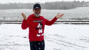 Obľúbený český moderátor má zlomenú chrbticu. Prestal chodiť!