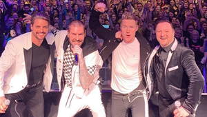 Šokujúce slová bývalého idolu dievčat: Spevák tvrdí, že Zem je plochá a hviezdy slúžia diablovi!