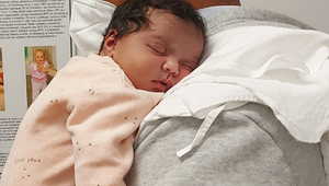 Náhradná matka ju rodila počas cesty naprieč bombardovanou Ukrajinou: Rodičia ju prvýkrát uvideli práve v nemocnici v Košiciach