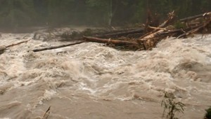Meteorológovia vydali výstrahy pred povodňami, platia pre tieto okresy